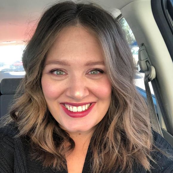 Meet your Posher, Holly - Picture 1 of 1